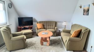 Couchbereich mit Fernseher, DVD und Video - Bild 2: Ferienwohnung Bandow in Woltersdorf an der Schleuse