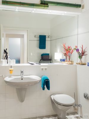 Modernes Bad - Bild 9: Fantastische Wohnung im Zentrum