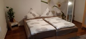 Betten als Doppelbett gestellt - Bild 10: Ferienwohnung - Gästezimmer Wegner