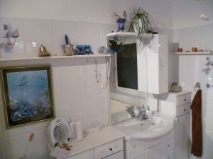 Bild 5: Zimmer im EFH, Pool, Garten, Terrassen