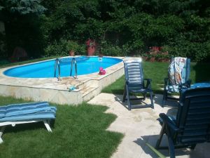 Bild 3: Zimmer im EFH, Pool, Garten, Terrassen