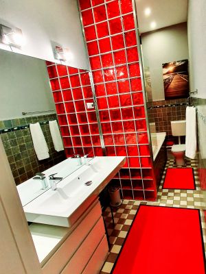 Badezimmer - Bild 3: Große Ferienwohnung 2 Schlafzimmer Nähe Kurfuerstendamm KaDeWe