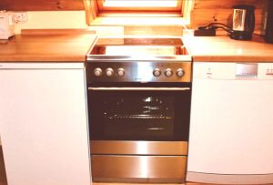 Kleine Küche mit allem nötigen Equipment - Bild 5: Ruhige und helle Wohnung auf Zeit, Berlin Gatow, 75 m2