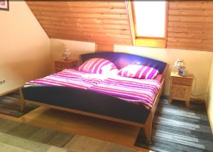 2 x 2m Doppelbett im Schlafzimmer - Bild 14: Ruhige und helle Wohnung auf Zeit, Berlin Gatow, 75 m2